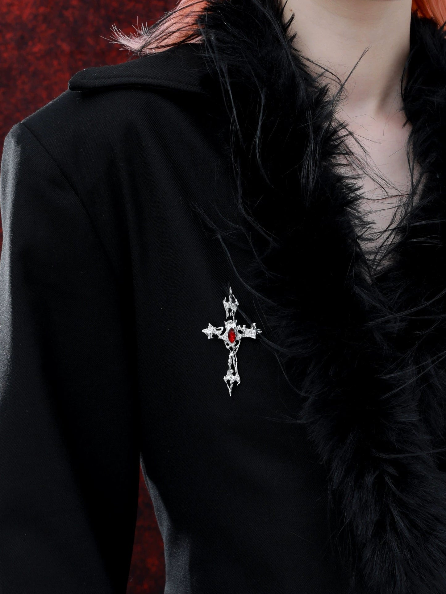1STXULIE - Cross Brooch