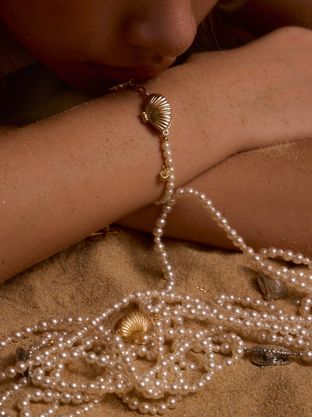 SUMIYAKI - Ocean Shell Series Gold Shell & Glass Pearl Bracelet